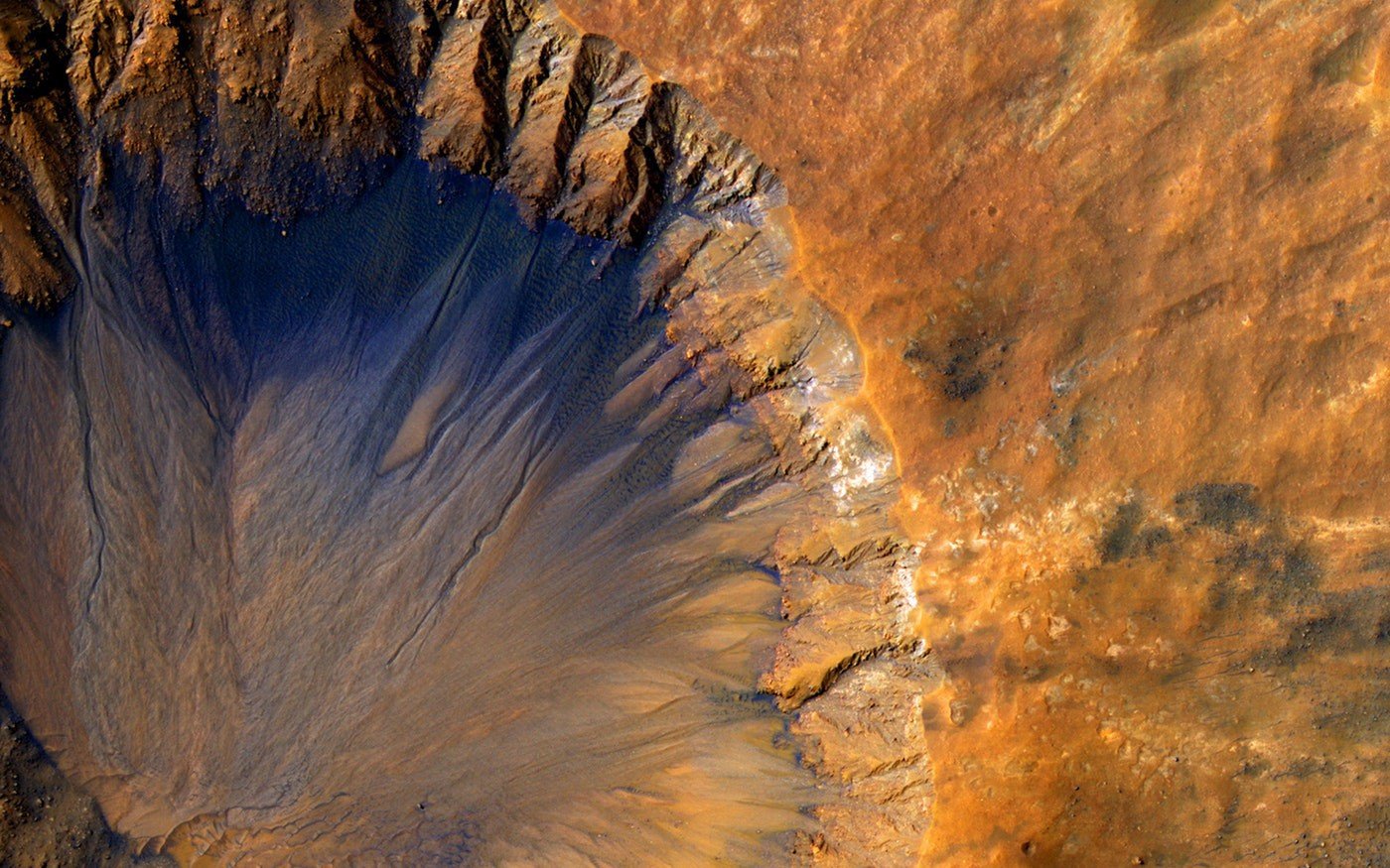 Sirenum Fossae, Mars. Photo: NASA